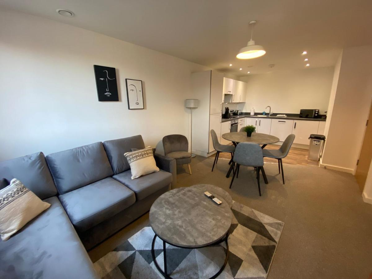 2 Bedroom, 2 Bathroom Modern Apartment Close To Ocean Village, Free Parking, Single Or Double Beds Southampton Exterior photo